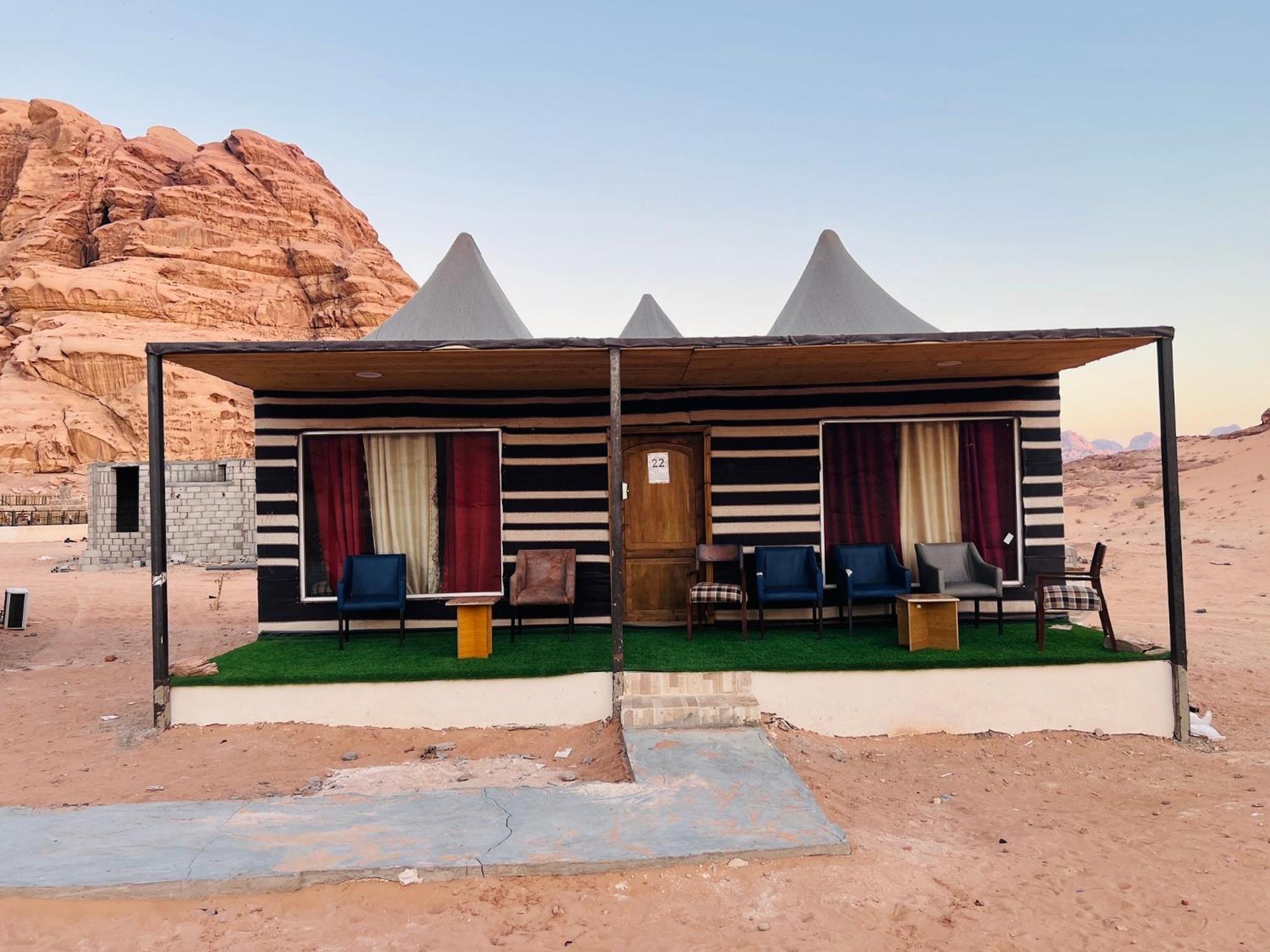 Revan Rum Luxury Camp วาดิรัม ภายนอก รูปภาพ