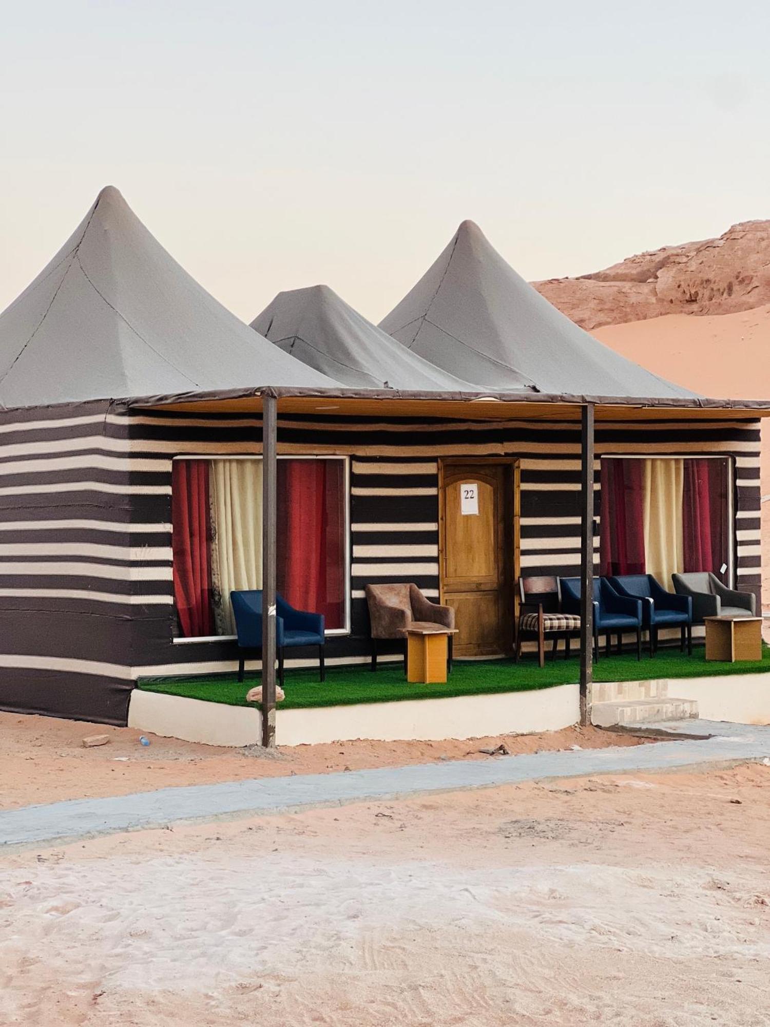 Revan Rum Luxury Camp วาดิรัม ภายนอก รูปภาพ