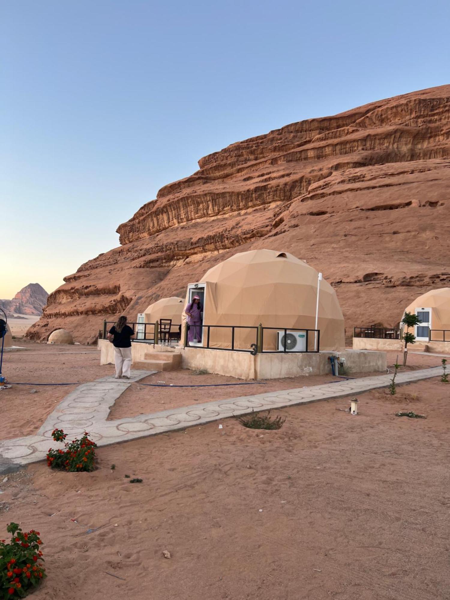Revan Rum Luxury Camp วาดิรัม ภายนอก รูปภาพ