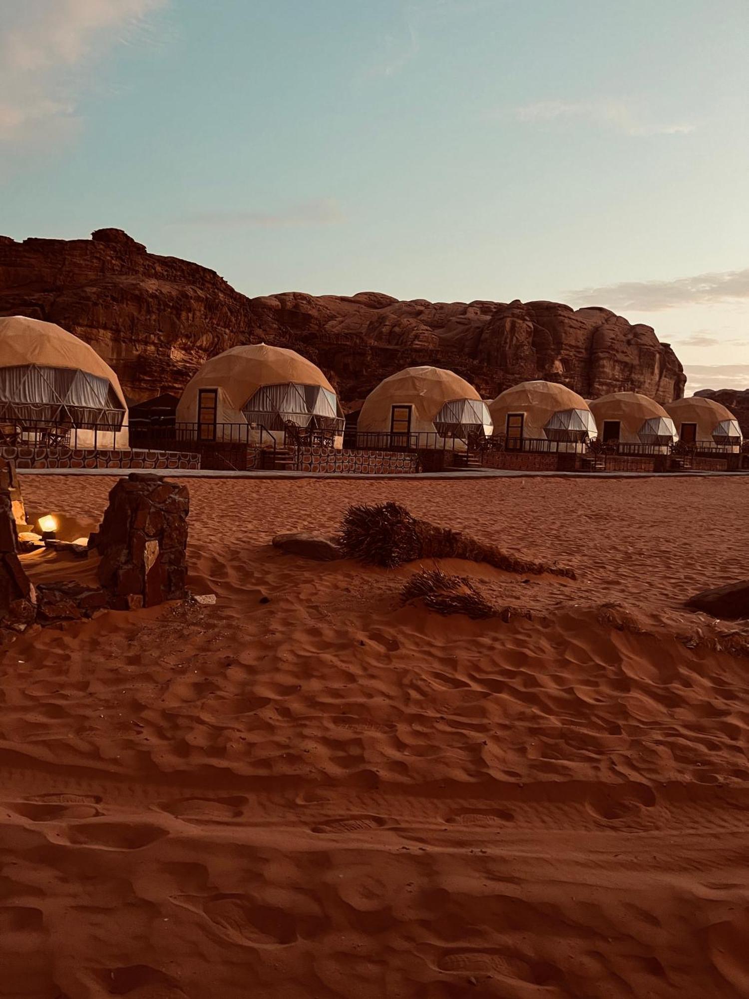 Revan Rum Luxury Camp วาดิรัม ภายนอก รูปภาพ