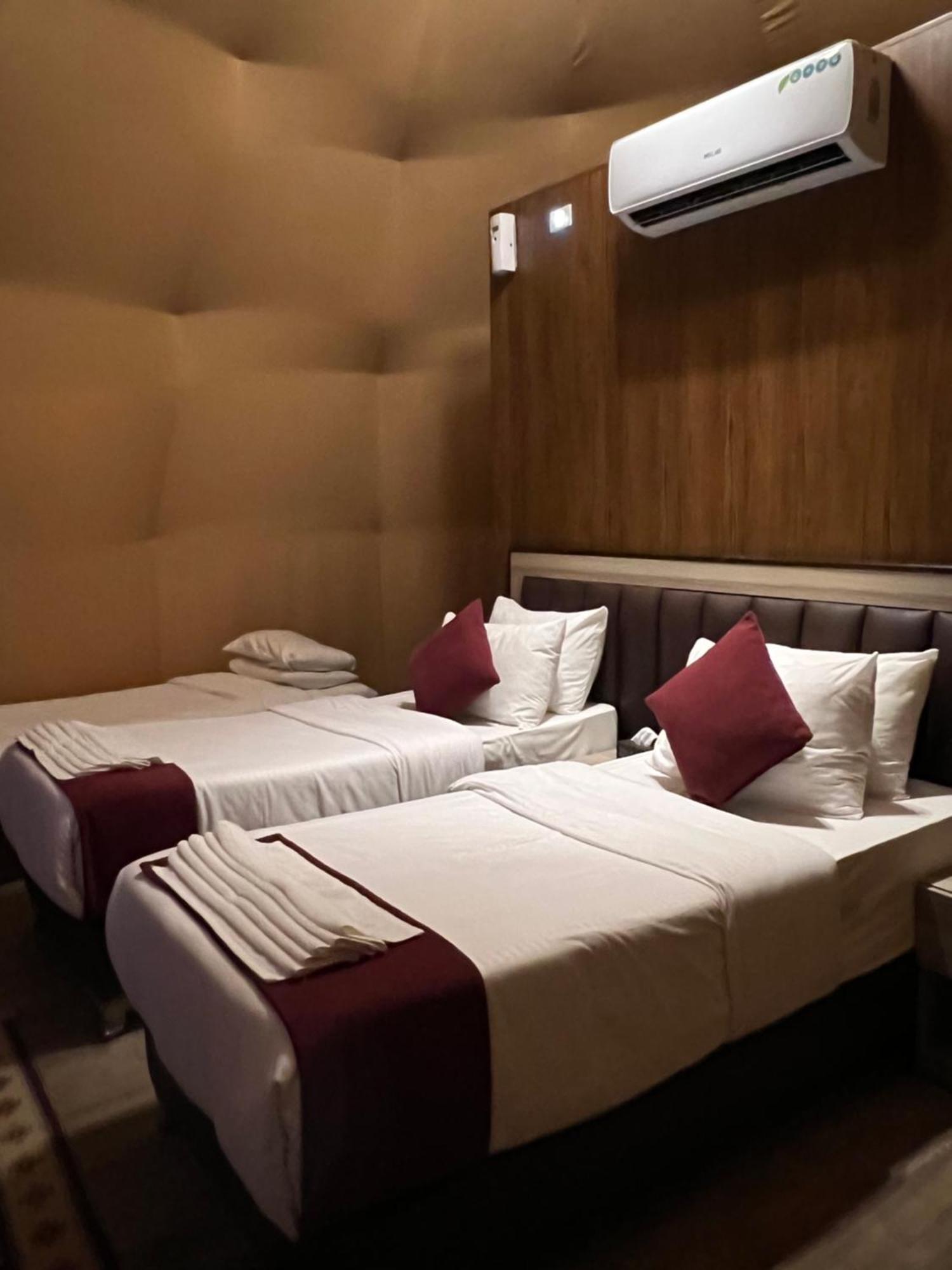 Revan Rum Luxury Camp วาดิรัม ภายนอก รูปภาพ