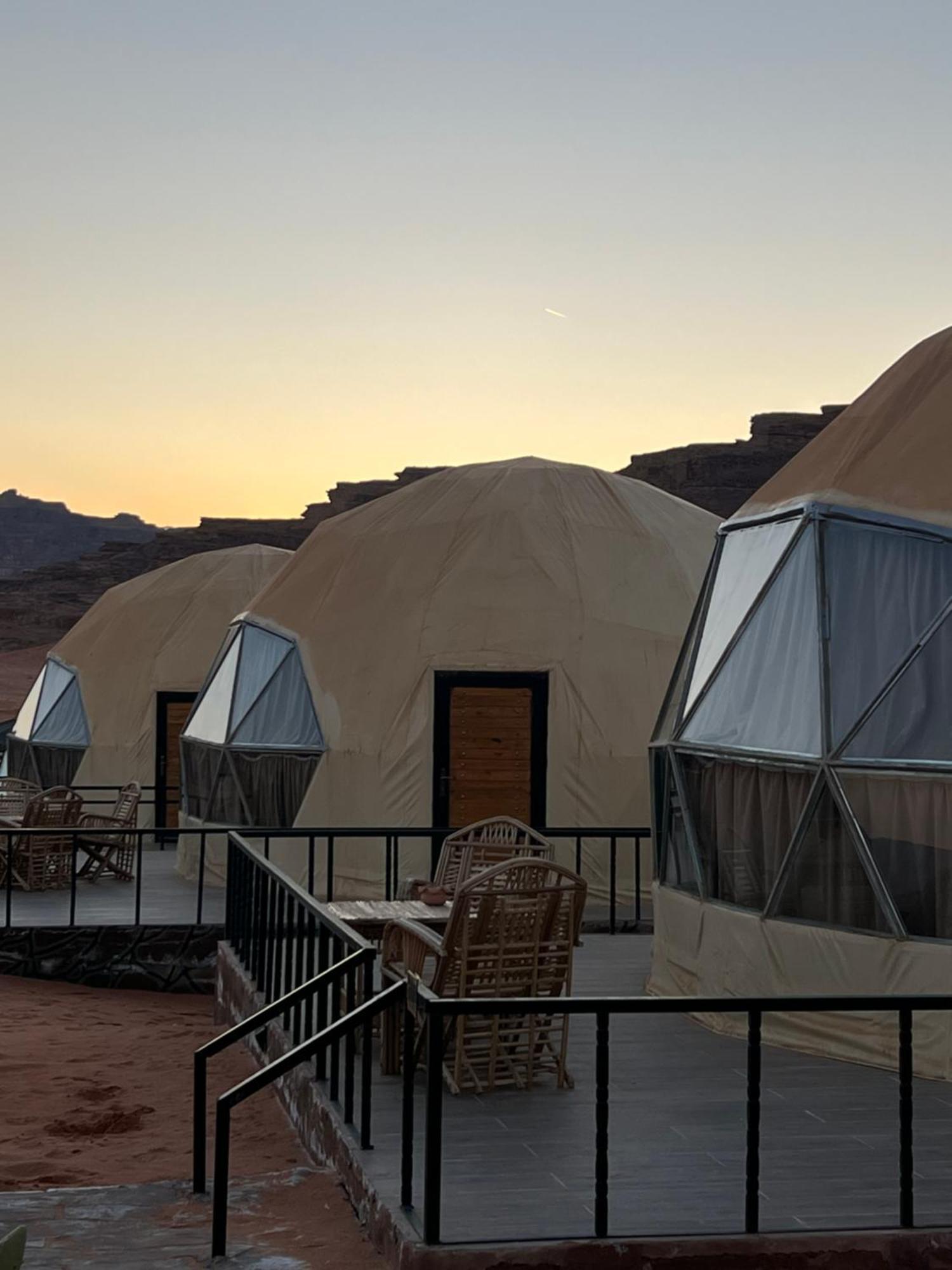 Revan Rum Luxury Camp วาดิรัม ภายนอก รูปภาพ