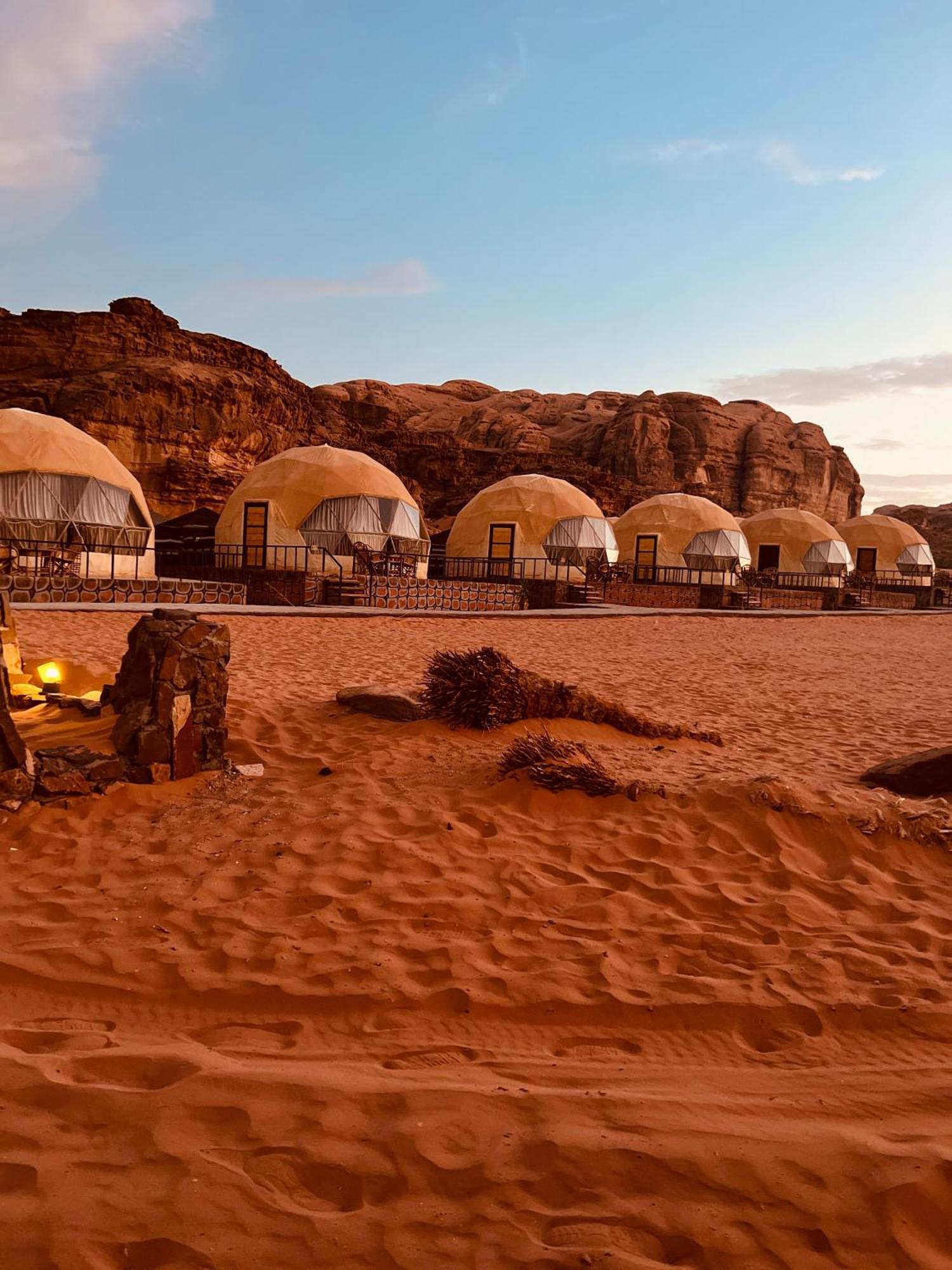 Revan Rum Luxury Camp วาดิรัม ภายนอก รูปภาพ