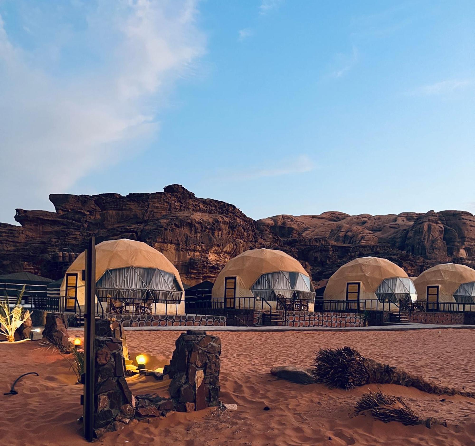 Revan Rum Luxury Camp วาดิรัม ภายนอก รูปภาพ
